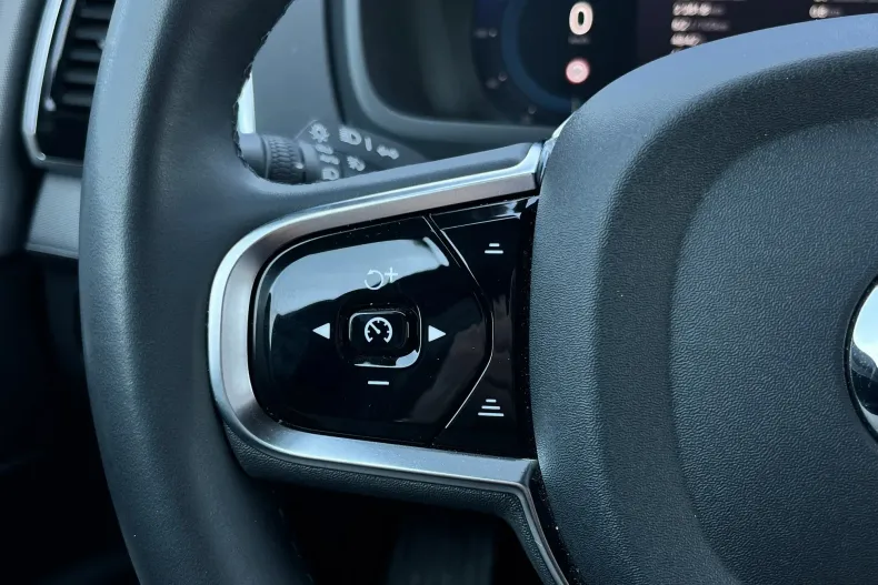 Volvo XC90 din 2023 cu 60.139 km - oferta VOL208675 - foto 16