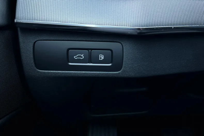 Volvo XC90 din 2023 cu 60.139 km - oferta VOL208675 - foto 20