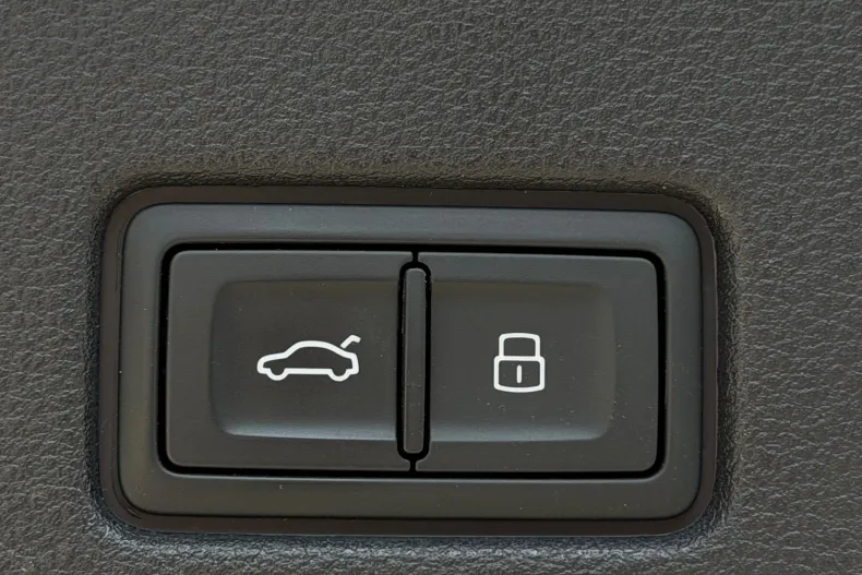Audi Q8 din 2023 cu 86.035 km - oferta AUD208683 - foto 14