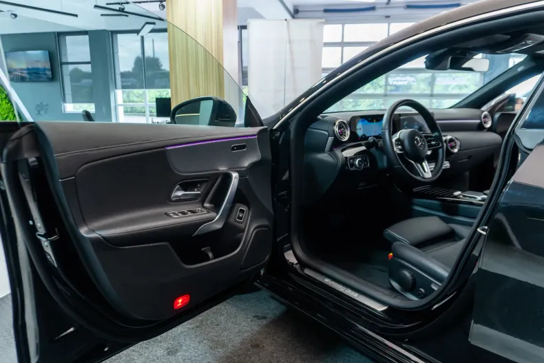 Mercedes-Benz CLA 250 (Clasa CLA) din 2022 cu 109.790 km - oferta MER208686 - foto 17