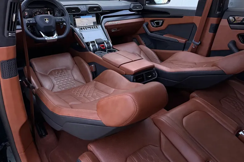Lamborghini Urus din 2023 cu 45.379 km - oferta LAM208702 - foto 18
