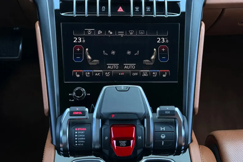 Lamborghini Urus din 2023 cu 45.379 km - oferta LAM208702 - foto 25