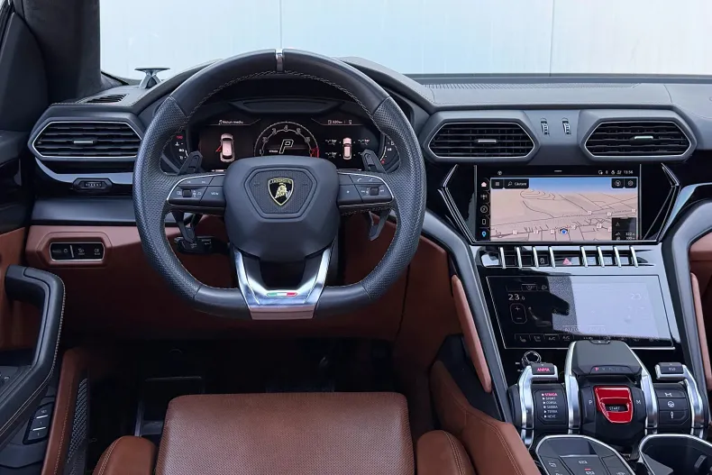 Lamborghini Urus din 2023 cu 45.379 km - oferta LAM208702 - foto 28