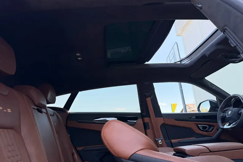 Lamborghini Urus din 2023 cu 45.379 km - oferta LAM208702 - foto 33