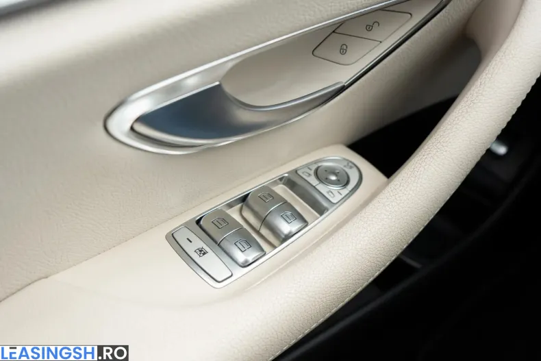 Mercedes-Benz E din 2020 cu 74.047 km - oferta MER208704 - foto 28