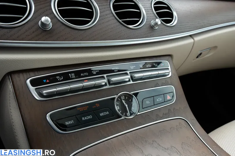 Mercedes-Benz E din 2020 cu 74.047 km - oferta MER208704 - foto 31