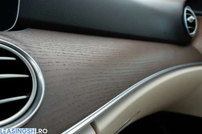 Mercedes-Benz E din 2020 cu 74.047 km - oferta MER208704 - foto 32