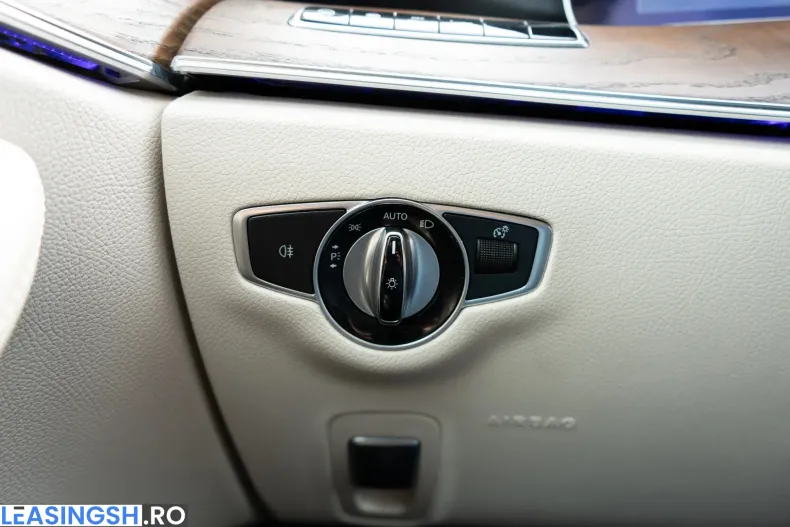 Mercedes-Benz E din 2020 cu 74.047 km - oferta MER208704 - foto 36