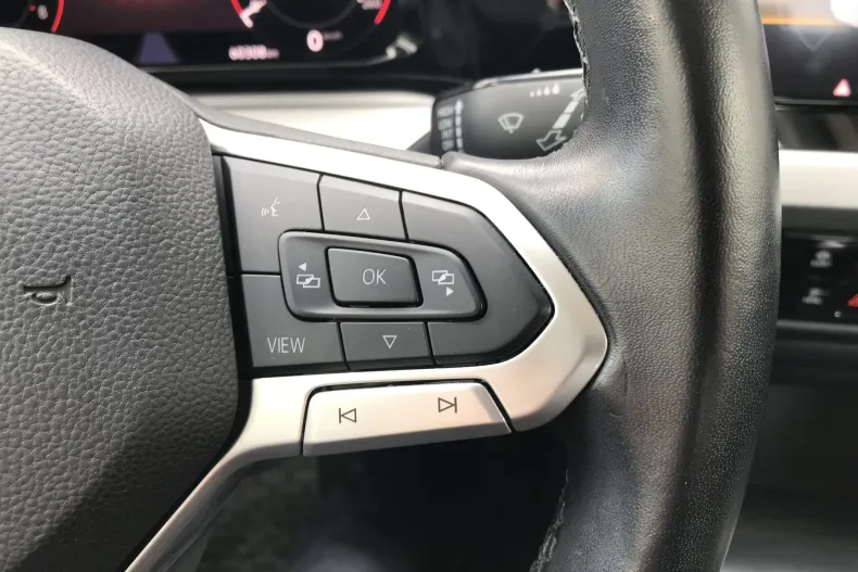 Volkswagen Golf din 2022 cu 60.308 km - oferta VOL208711 - foto 19