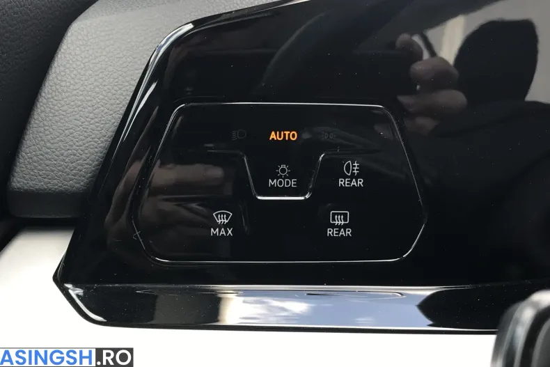 Volkswagen Golf din 2022 cu 60.308 km - oferta VOL208711 - foto 24