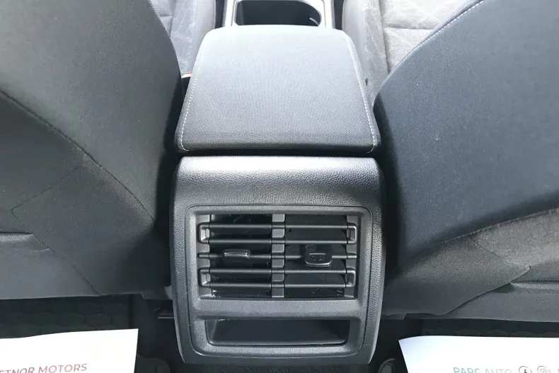 Volkswagen Golf din 2022 cu 60.308 km - oferta VOL208711 - foto 36