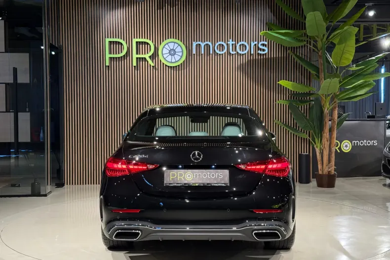 Mercedes-Benz C din 2023 cu 13.119 km - oferta MER208717 - foto 8