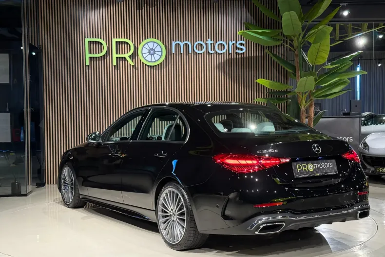 Mercedes-Benz C din 2023 cu 13.119 km - oferta MER208717 - foto 10
