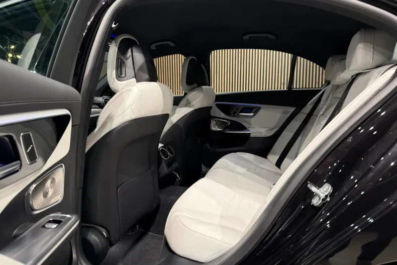 Mercedes-Benz C din 2023 cu 13.119 km - oferta MER208717 - foto 22