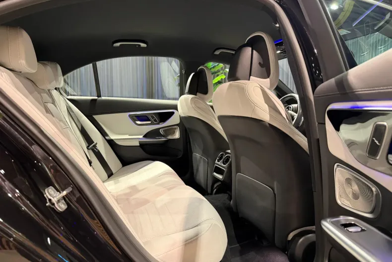 Mercedes-Benz C din 2023 cu 13.119 km - oferta MER208717 - foto 23