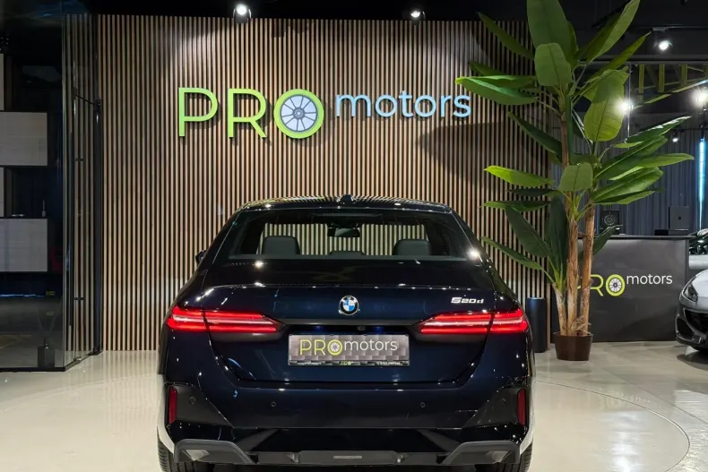BMW 520d (Seria 5) din 2023 cu 18.844 km - oferta BMW208718 - foto 9