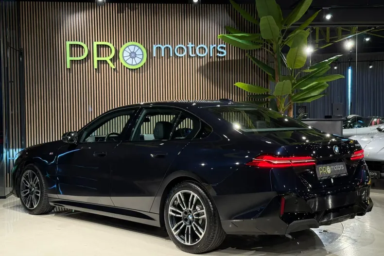 BMW 520d (Seria 5) din 2023 cu 18.844 km - oferta BMW208718 - foto 11