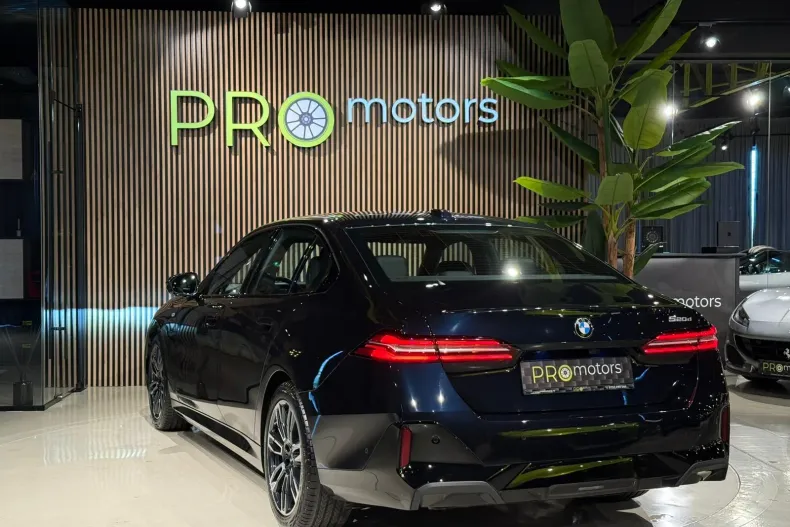 BMW 520d (Seria 5) din 2023 cu 18.844 km - oferta BMW208718 - foto 16