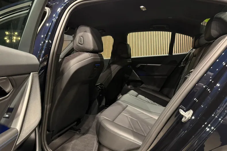 BMW 520d (Seria 5) din 2023 cu 18.844 km - oferta BMW208718 - foto 23