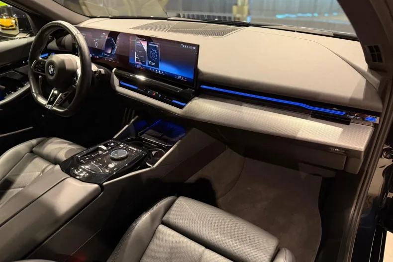BMW 520d (Seria 5) din 2023 cu 18.844 km - oferta BMW208718 - foto 28