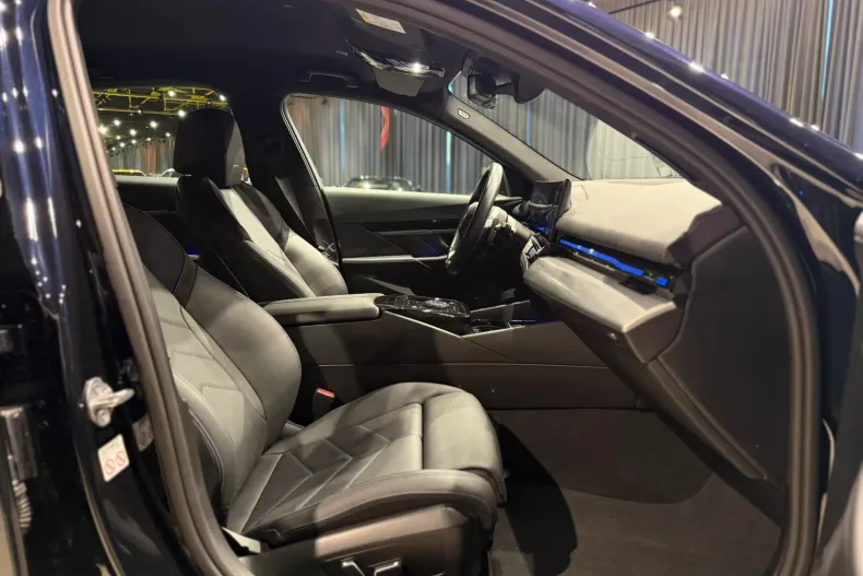 BMW 520d (Seria 5) din 2023 cu 18.844 km - oferta BMW208718 - foto 29
