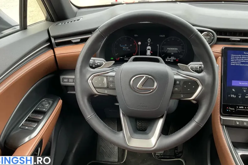 Lexus LBX din 2024 cu 12.950 km - oferta LEX208732 - foto 13
