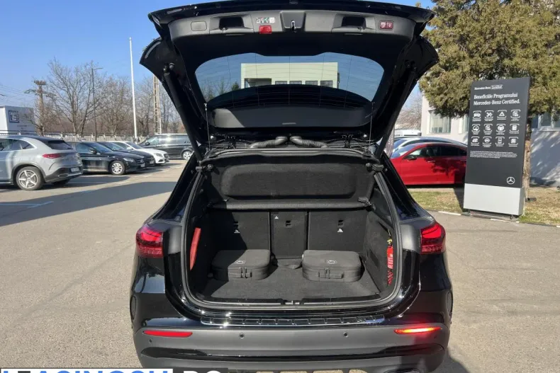 Mercedes-Benz GLA din 2024 cu 8.400 km - oferta MER208736 - foto 9