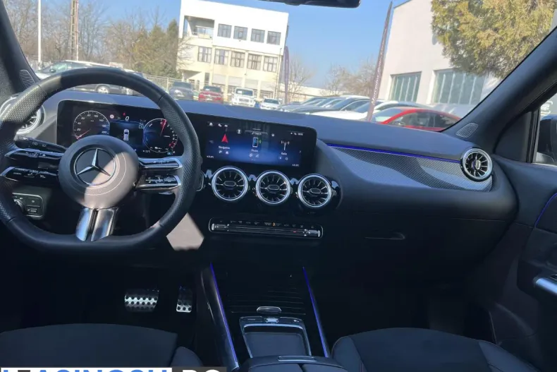 Mercedes-Benz GLA din 2024 cu 8.400 km - oferta MER208736 - foto 13