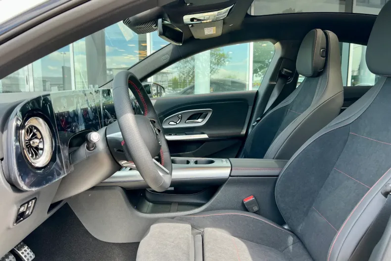 Mercedes-Benz CLA 200 (Clasa CLA) din 2026 cu 3 km - oferta MER208740 - foto 12