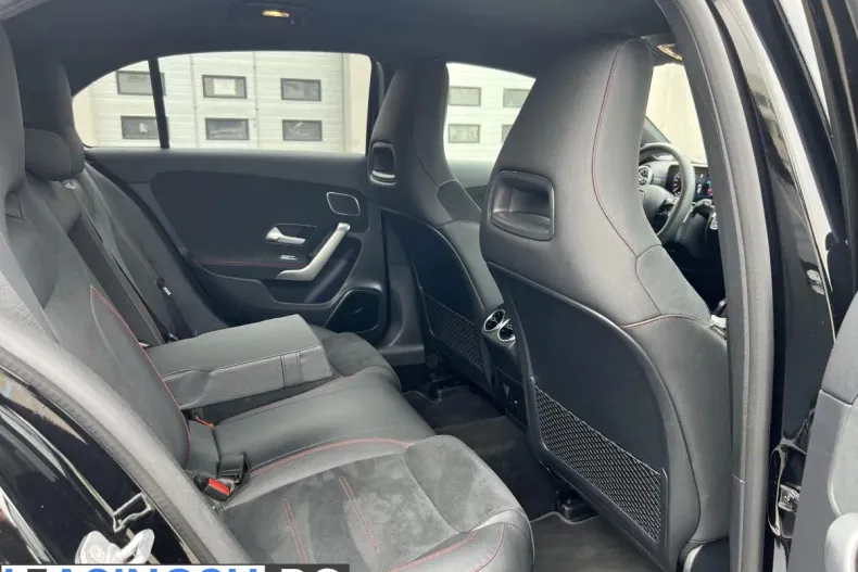 Mercedes-Benz A 200 (Clasa A) din 2023 cu 13.277 km - oferta MER208742 - foto 15