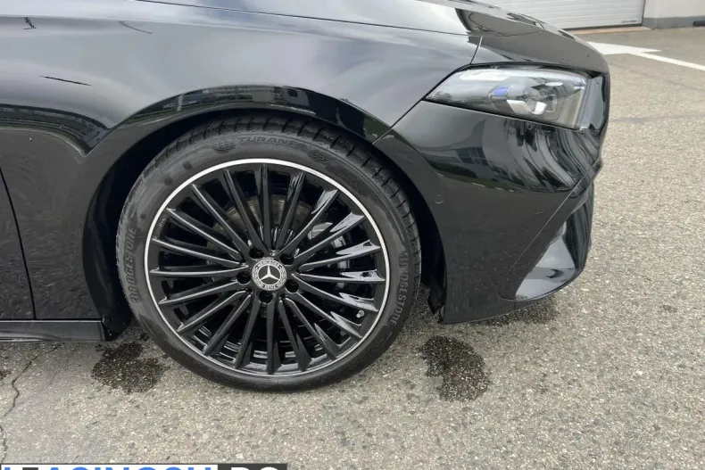 Mercedes-Benz A 200 (Clasa A) din 2023 cu 13.277 km - oferta MER208742 - foto 16
