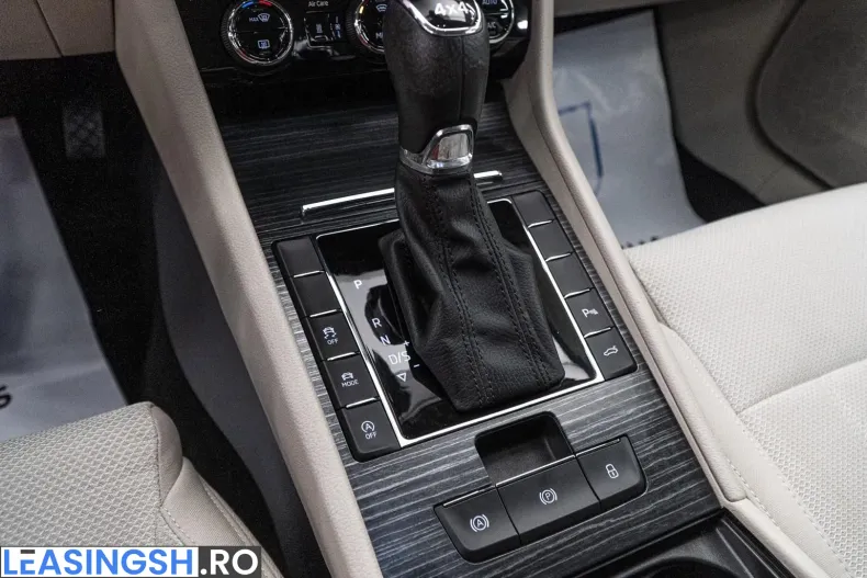 Skoda Superb din 2021 cu 74.000 km - oferta SKO208746 - foto 28