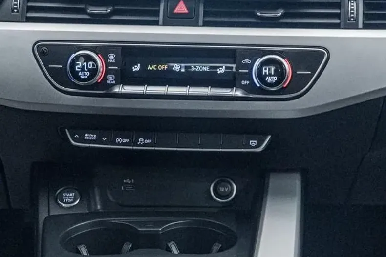 Audi A4 din 2022 cu 111.696 km - oferta AUD208751 - foto 4