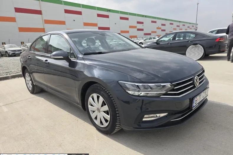 Volkswagen Passat din 2021 cu 62.250 km - oferta VOL208756 - foto 2