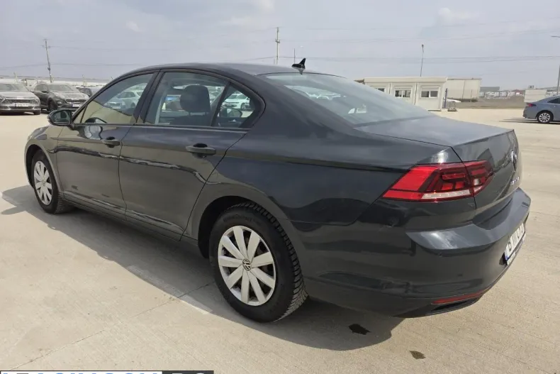 Volkswagen Passat din 2021 cu 62.250 km - oferta VOL208756 - foto 4