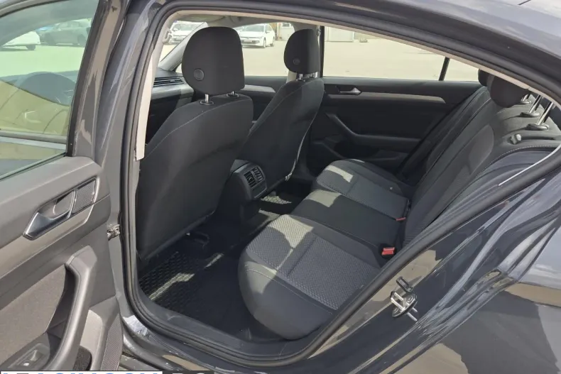 Volkswagen Passat din 2021 cu 62.250 km - oferta VOL208756 - foto 5
