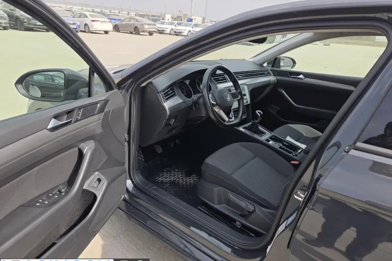 Volkswagen Passat din 2021 cu 62.250 km - oferta VOL208756 - foto 6