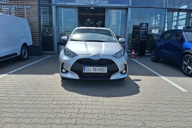 Toyota Yaris din 2025 cu 2.000 km - oferta TOY208759 - foto 1
