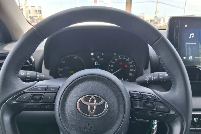 Toyota Yaris din 2025 cu 2.000 km - oferta TOY208759 - foto 8