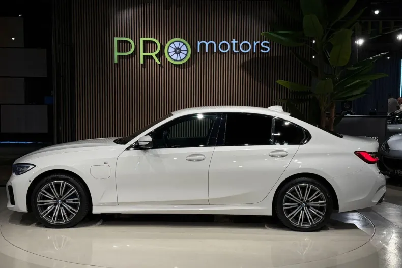 BMW 330e (Seria 3) din 2020 cu 63.000 km - oferta BMW208763 - foto 7