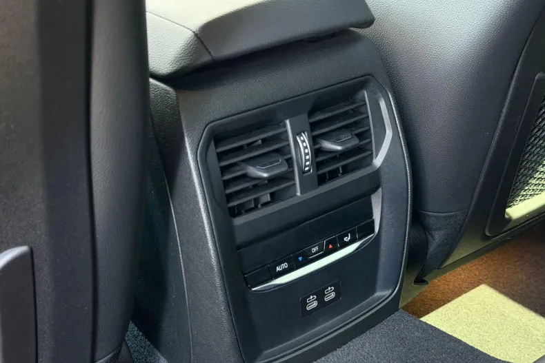 BMW 330e (Seria 3) din 2020 cu 63.000 km - oferta BMW208763 - foto 28