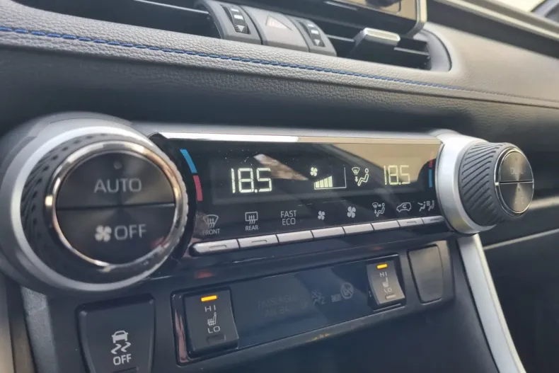 Toyota RAV4 din 2021 cu 52.012 km - oferta TOY208772 - foto 15