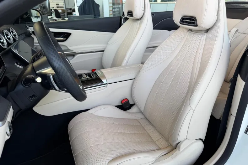 Mercedes-Benz CLE 220 (Clasa CLE) din 2025 cu 18.600 km - oferta MER208776 - foto 7
