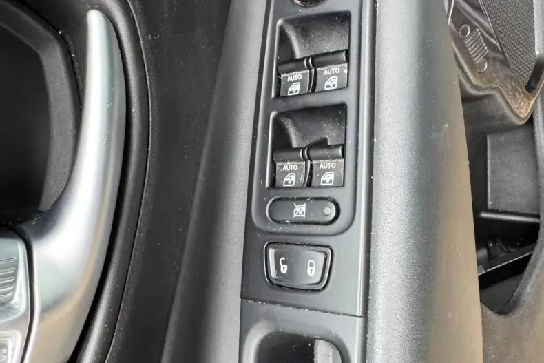 Jeep Renegade din 2023 cu 81.422 km - oferta JEE208778 - foto 10