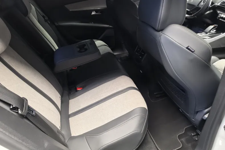 Peugeot 3008 din 2021 cu 103.700 km - oferta PEU208781 - foto 27