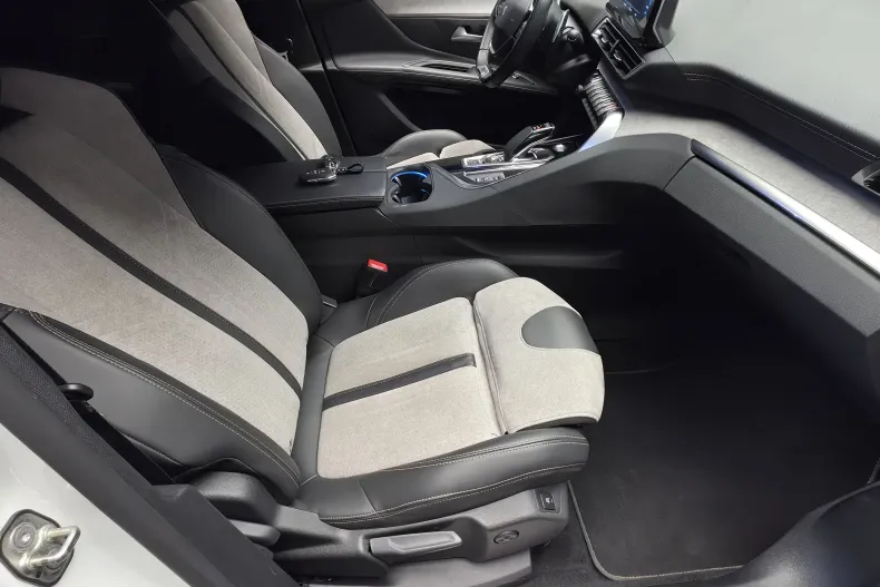 Peugeot 3008 din 2021 cu 103.700 km - oferta PEU208781 - foto 29