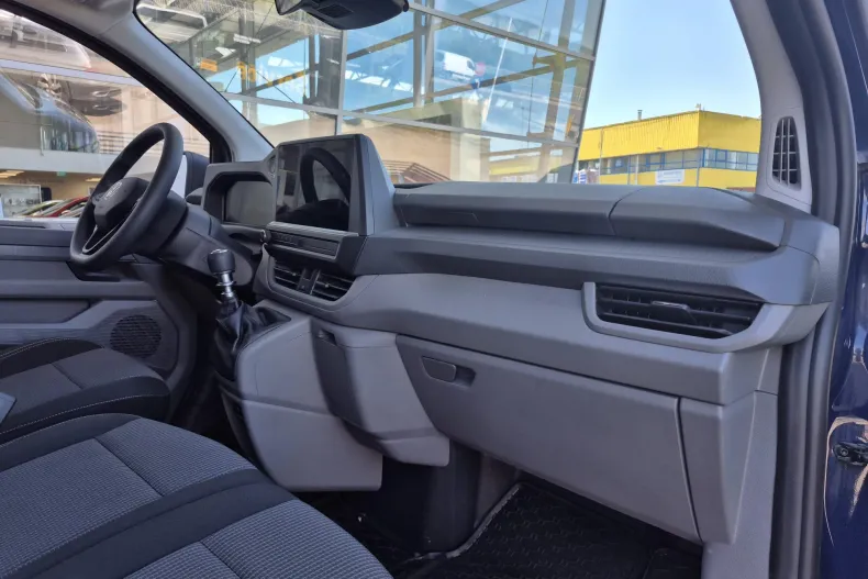 Volkswagen Caravelle din 2026 cu 4.792 km - oferta VOL208788 - foto 3