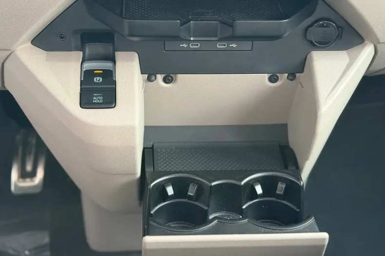 Volkswagen Multivan din 2025 cu 15.564 km - oferta VOL208792 - foto 16