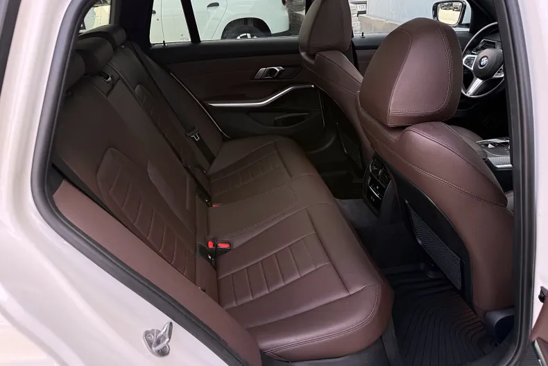 BMW 320d (Seria 3) din 2023 cu 163.000 km - oferta BMW208800 - foto 25