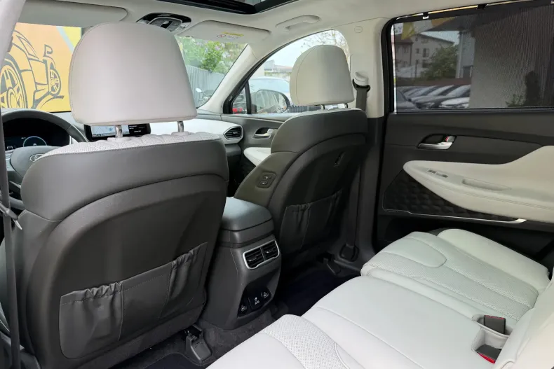 Hyundai Santa Fe din 2022 cu 70.650 km - oferta HYU208817 - foto 6
